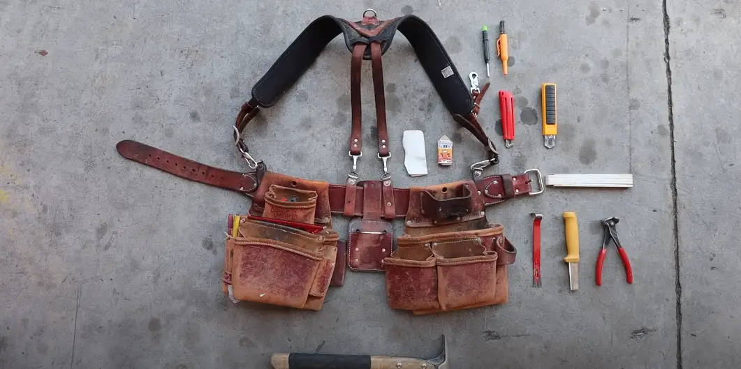 How to Wear a Tool Belt? Guide for Beginners ToolsProfy