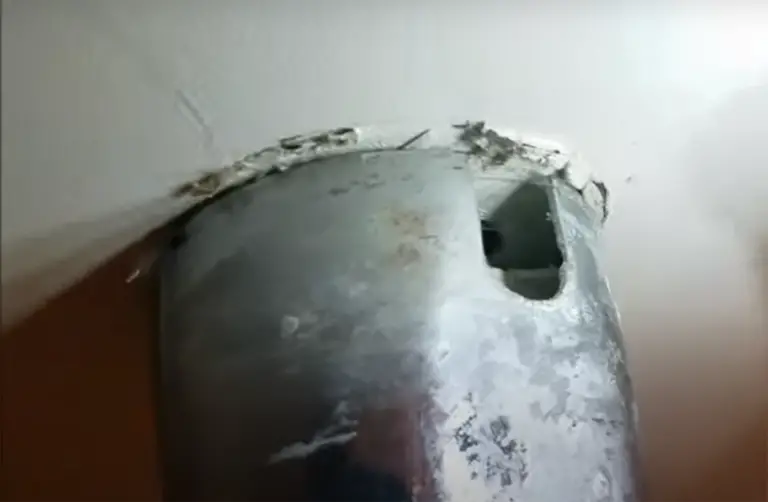 How to Remove a Tub Spout Without Set Screw? ToolsProfy