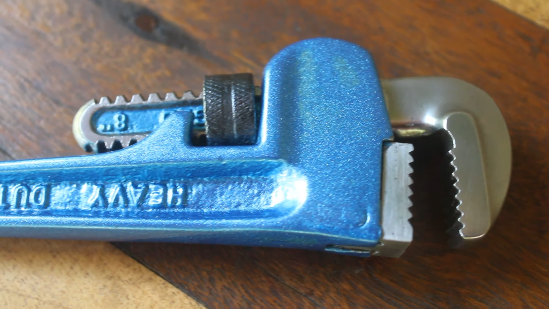 How to Remove a Crankshaft Pulley Bolt Without an Impact Gun? ToolsProfy