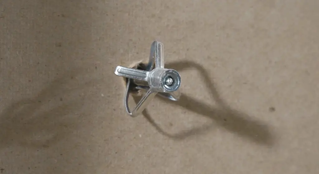 How to Remove a Toggle Bolt from Drywall?
