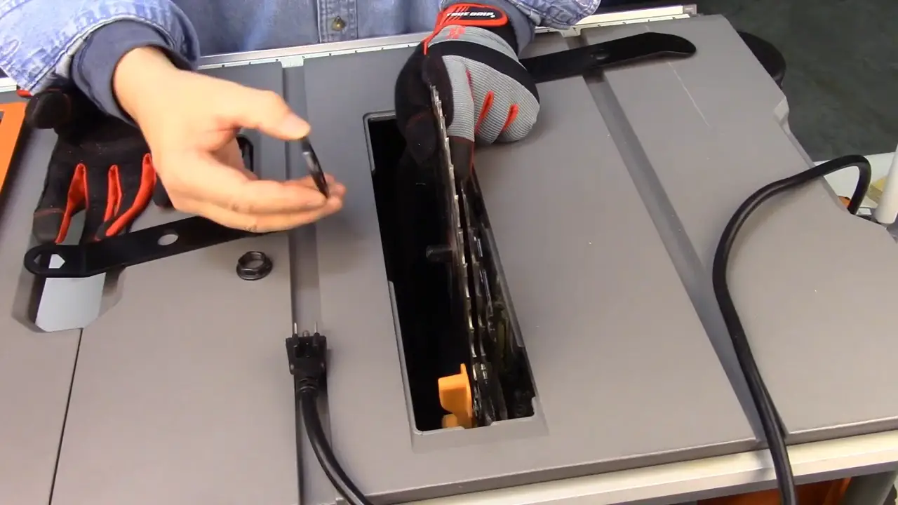 How to Change Blade on Ridgid Table Saw? ToolsProfy