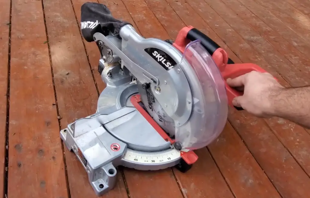 How do you change a miter saw blade?