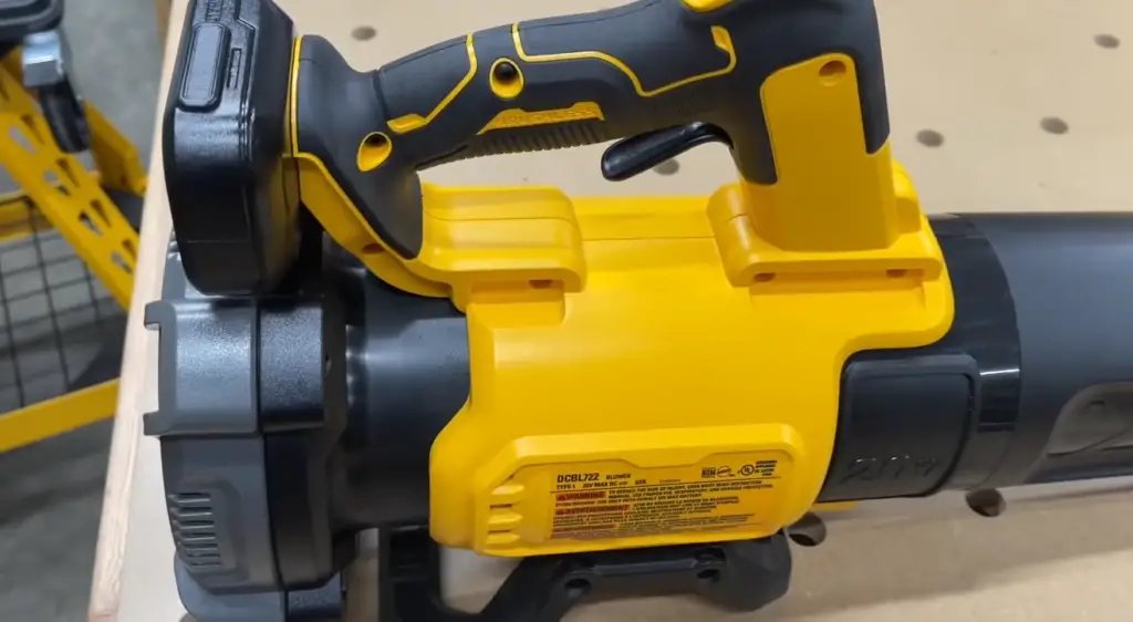 What is a DeWalt 20V Blower