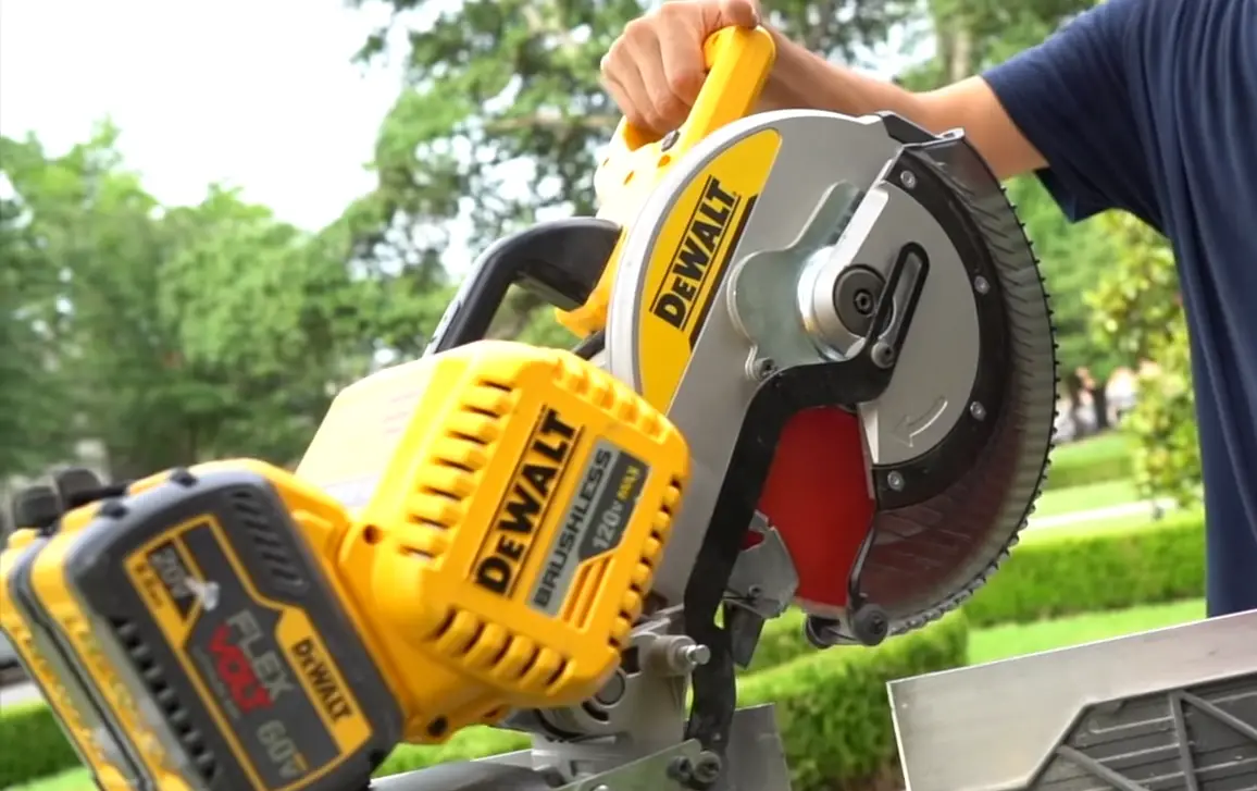 DeWalt Flexvolt Miter Saw Problems ToolsProfy