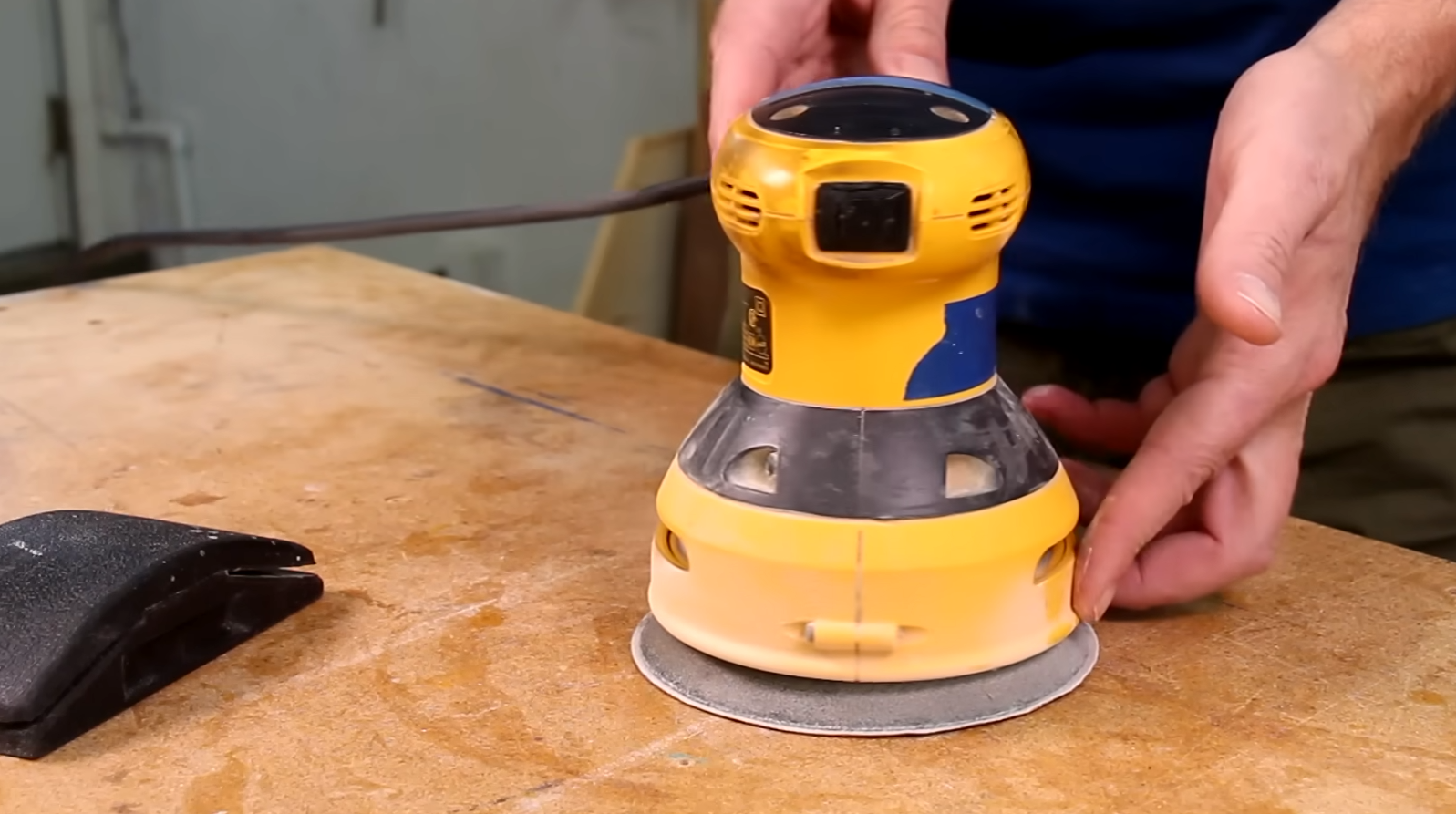 How to Attach a Sandpaper to an Orbital Sander? ToolsProfy