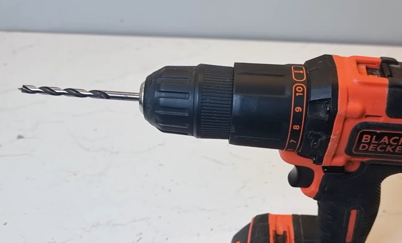How to Put a Drill Bit in a Black and Decker Drill? ToolsProfy