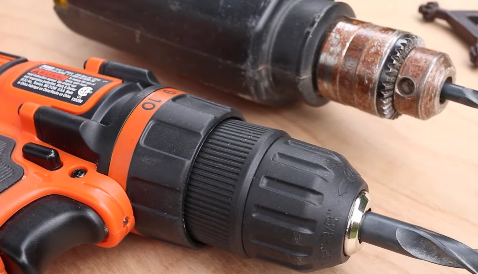 How to Put a Drill Bit in a Black and Decker Drill? ToolsProfy