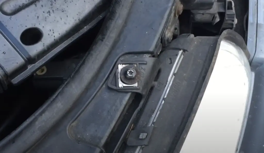 How To Remove A Seized Bolt With No Head