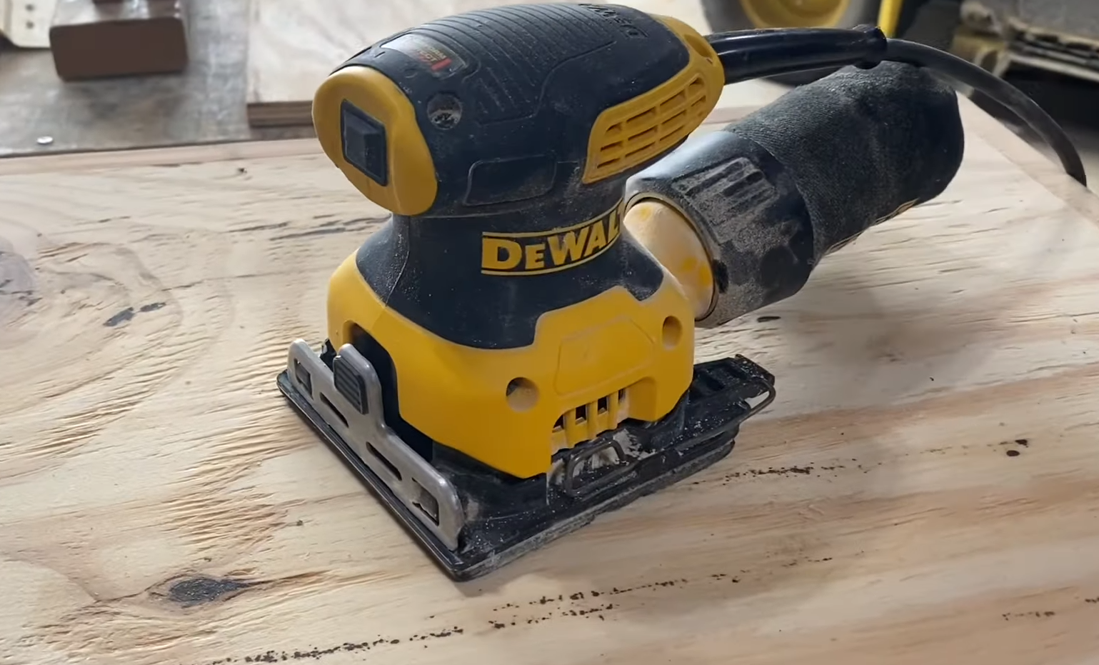 Palm Sander vs. Orbital Sander Which is Better? ToolsProfy