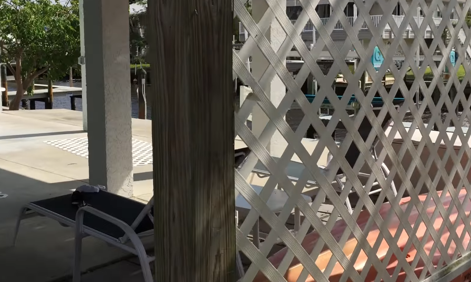 How to Cut Vinyl Lattice Without Power Tools? ToolsProfy