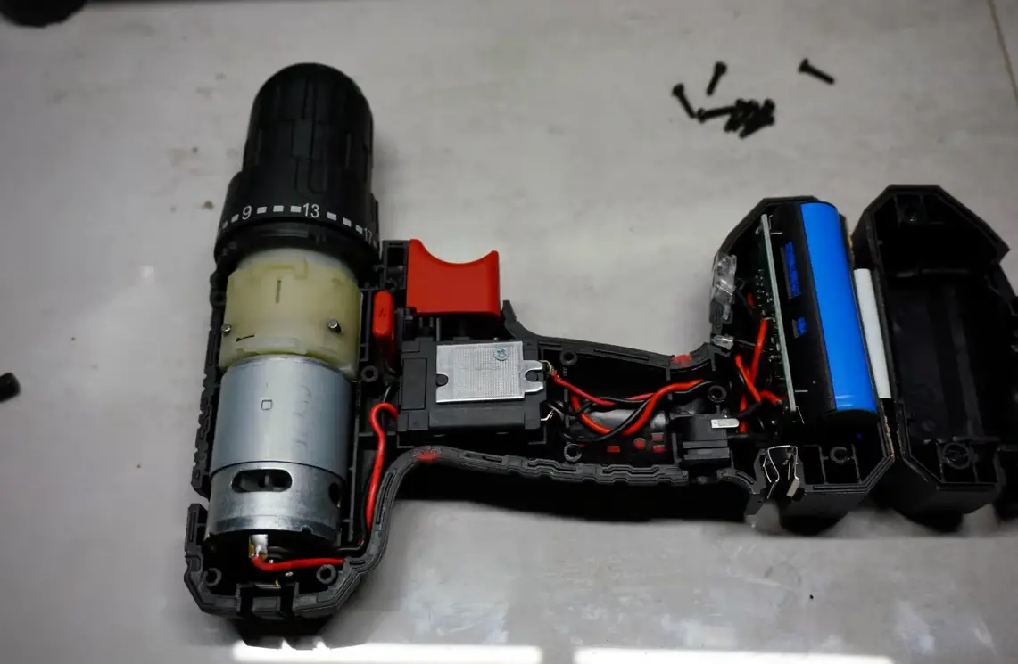 How to Charge a Hyper Tough Drill? ToolsProfy