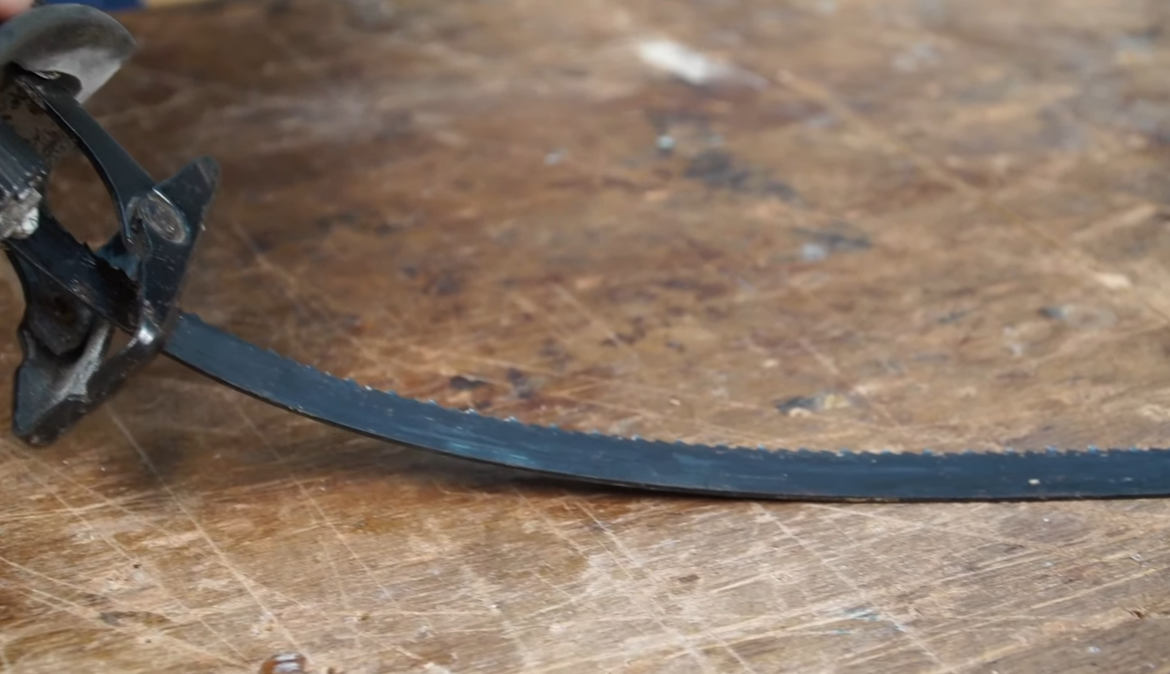 How to Cut a Straight Line With a Sawzall? ToolsProfy