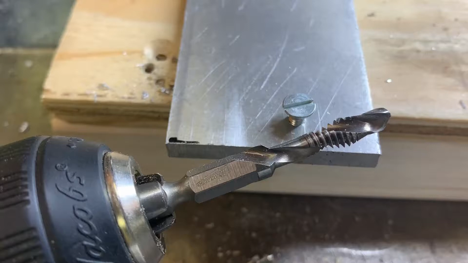 What Size Drill Bit for 1/4″ 20 Tap? ToolsProfy