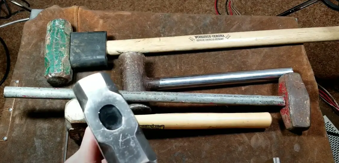 Sledge Hammer vs. Mallet What’s the Difference? ToolsProfy