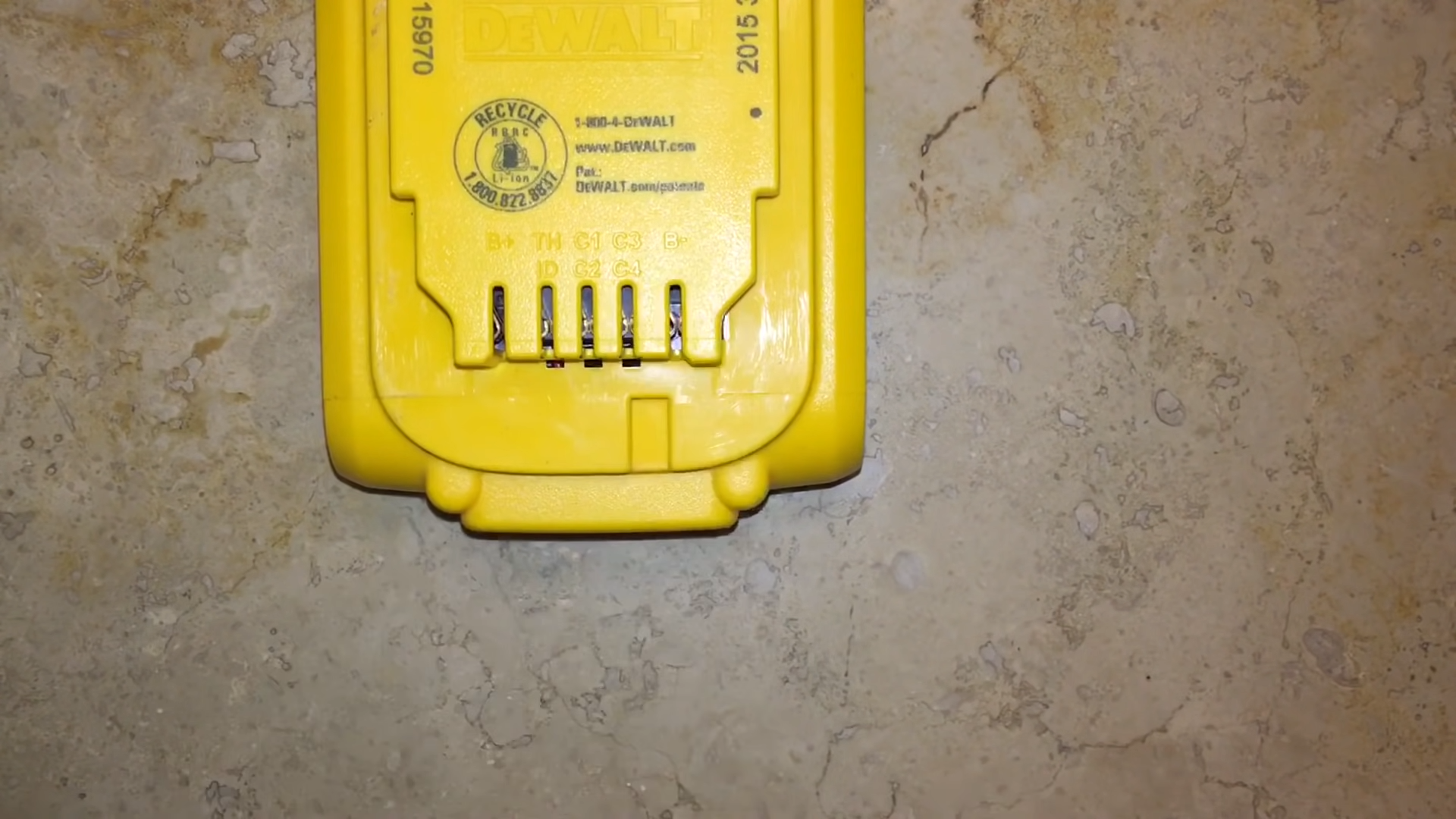 DeWalt 20V Battery Not Charging How to Fix? ToolsProfy