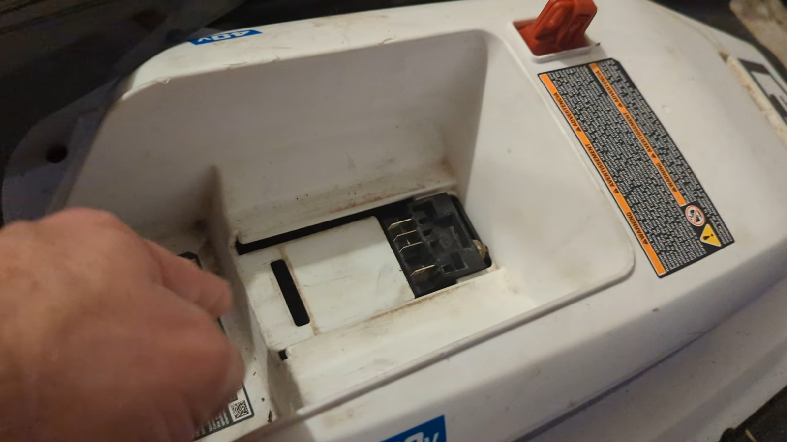 Hart 40V Battery Charger Flashing Red What to Do? ToolsProfy