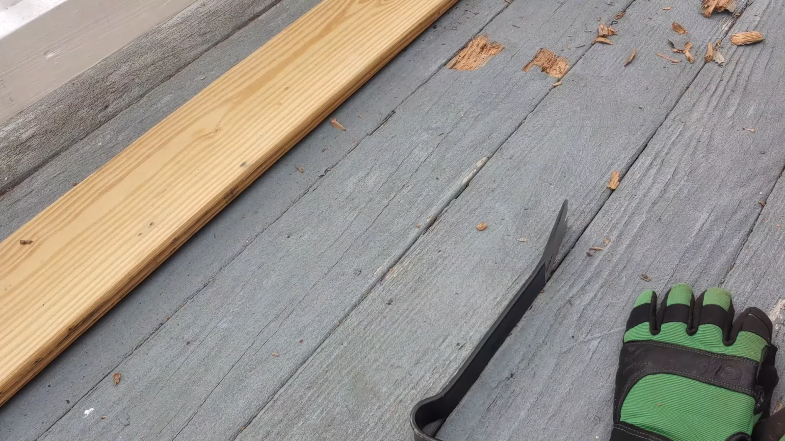 How to Remove Deck Boards That Are Screwed In? ToolsProfy
