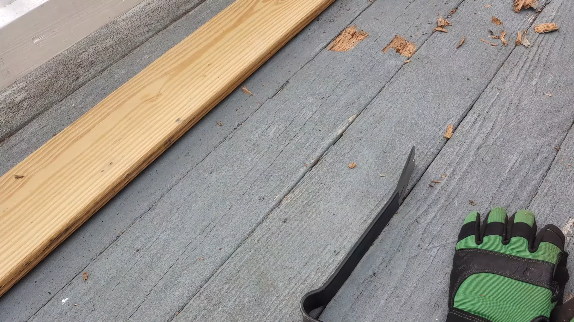How to Remove Deck Boards That Are Screwed In? ToolsProfy