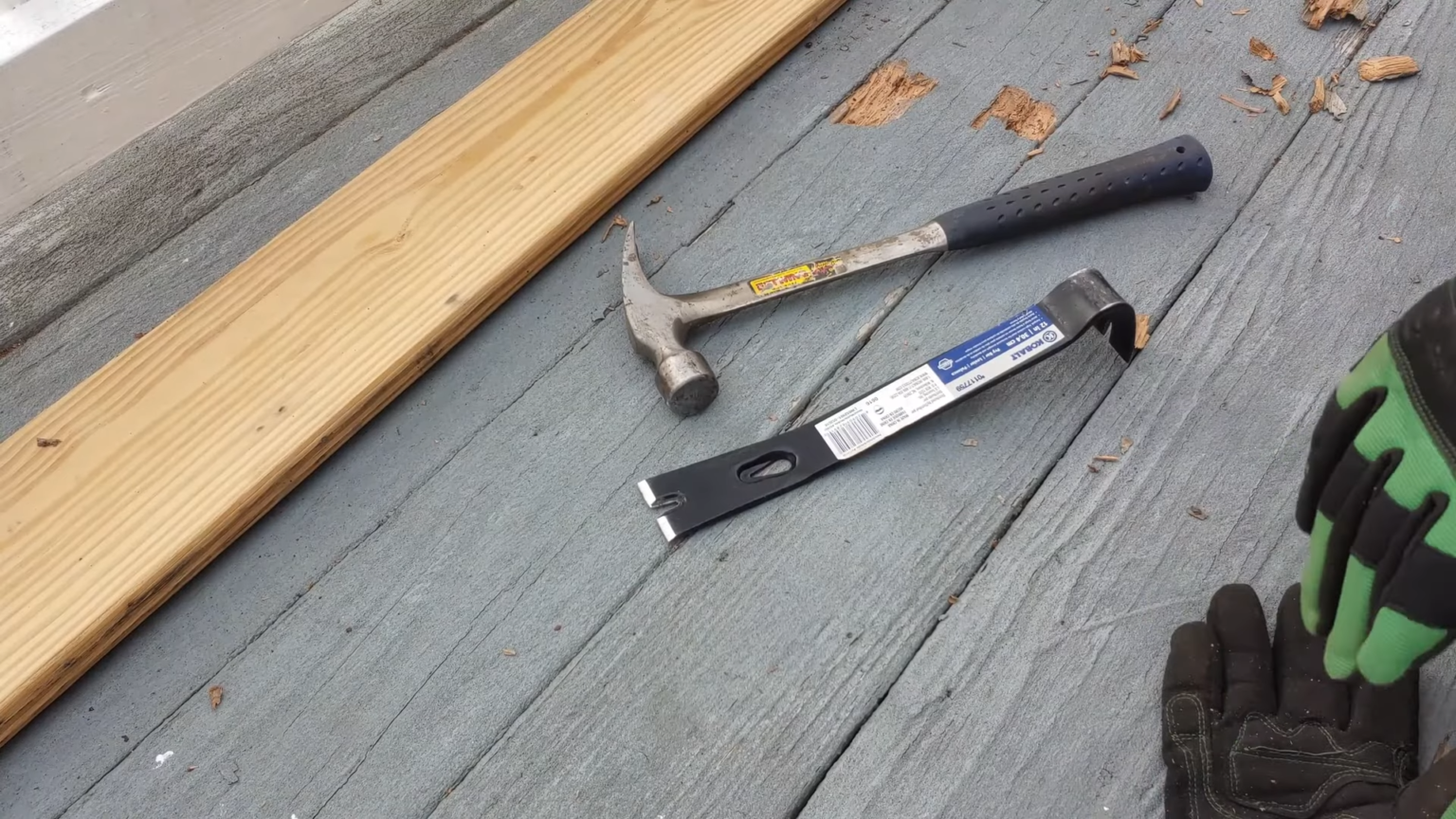 How to Remove Deck Boards That Are Screwed In? ToolsProfy