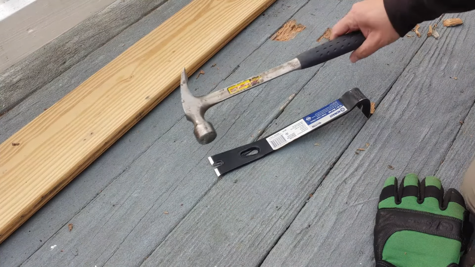 How to Remove Deck Boards That Are Screwed In? ToolsProfy