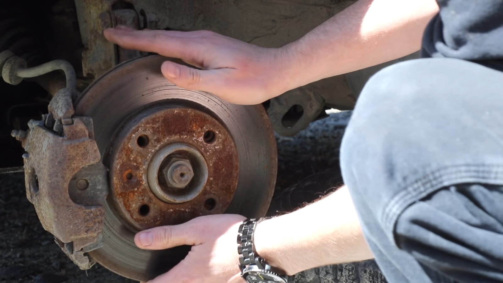 Lug Nut vs. Lug Bolt What’s the Difference? ToolsProfy