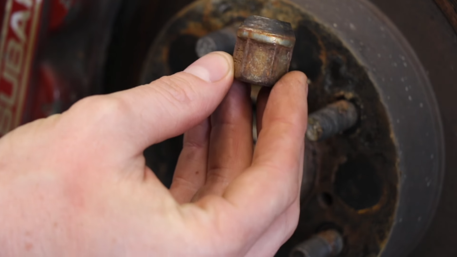 Lug Nut vs. Lug Bolt What’s the Difference? ToolsProfy