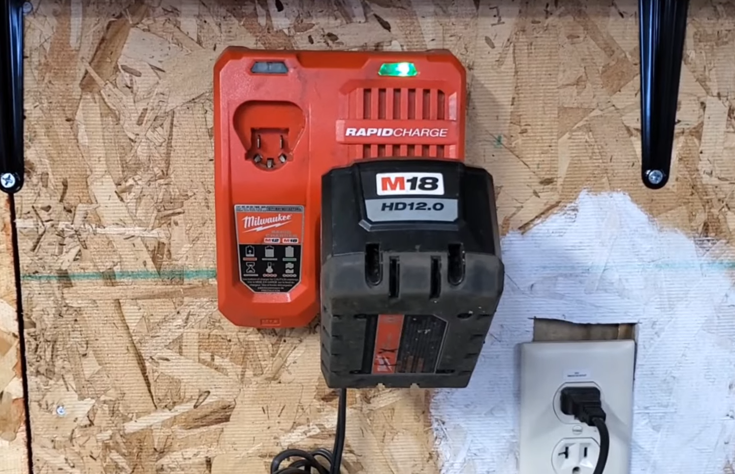 Milwaukee Battery Not Charging How to Fix? ToolsProfy