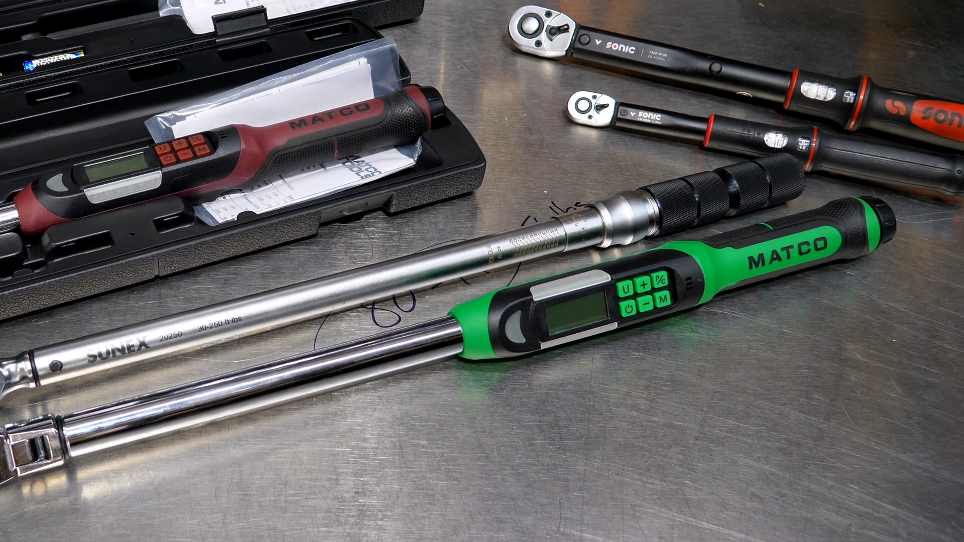 Socket Wrench vs. Torque Wrench What’s the Difference? ToolsProfy